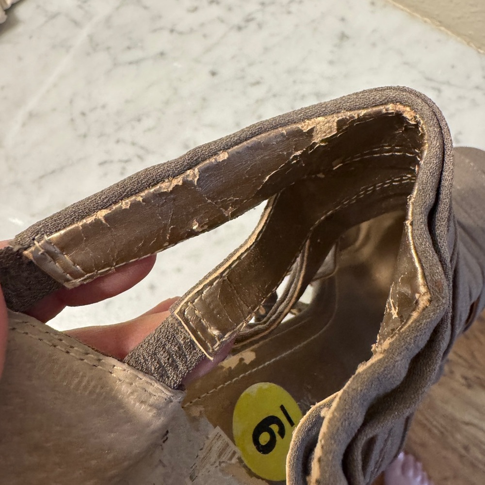 BCBGeneration Jubilee Taupe Bandage Stiletto Heels Size 9M Strappy Peep Toe - Picture 12 of 14